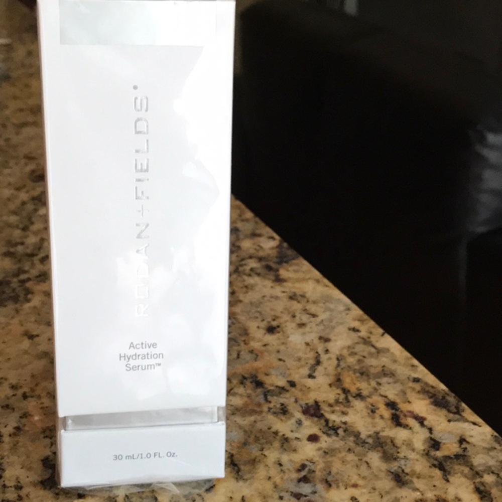 Rodan and Fields Active Hydration Serum NIB